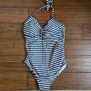 Isabel Maternity Women’s Small Swimsuit